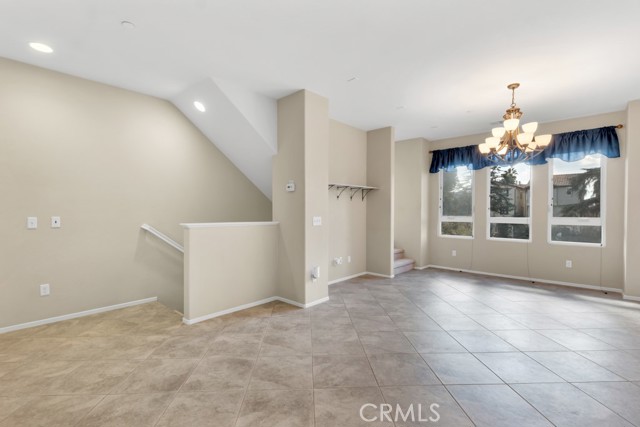 Detail Gallery Image 15 of 38 For 14665 Sherman Way, Van Nuys,  CA 91405 - 3 Beds | 3 Baths