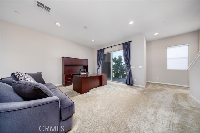 Detail Gallery Image 3 of 26 For 718 Central Ave, Upland,  CA 91786 - 3 Beds | 3/1 Baths
