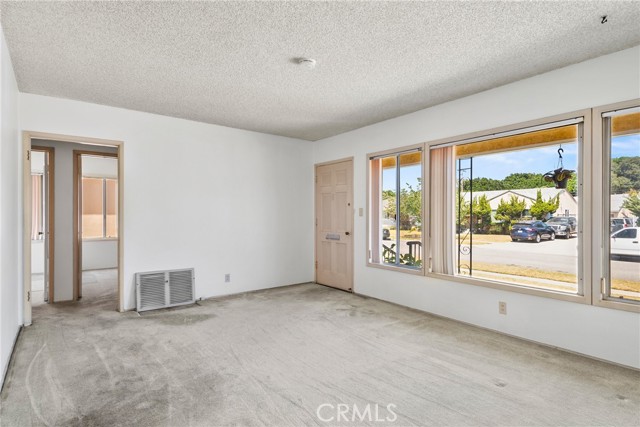 5223 Montair Avenue, Lakewood CA: https://media.crmls.org/medias/b0416ba1-dcf2-4f93-ba22-f24260efa8b9.jpg