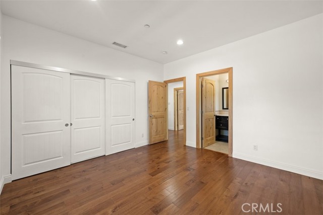 184 S Altadena Drive, Pasadena CA: https://media.crmls.org/medias/b0419b48-0514-4707-9bf5-bc1b9dbedfba.jpg