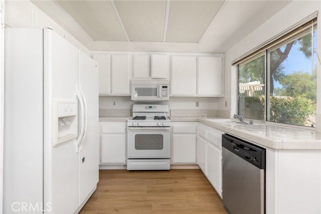 5401 W Palmer Drive, Banning CA: https://media.crmls.org/medias/b041b57a-70bd-4fef-9ab9-19e47dfddd6a.jpg