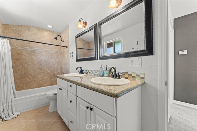 1391 Lowery Street, Simi Valley CA: https://media.crmls.org/medias/b041fc3b-98a0-4044-8b07-2be3a139d733.jpg