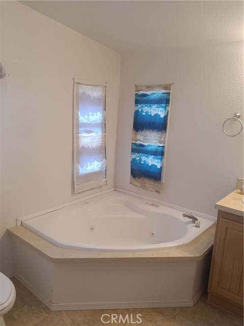 Detail Gallery Image 10 of 17 For 3050 W Ball #75,  Anaheim,  CA 92804 - 2 Beds | 2 Baths