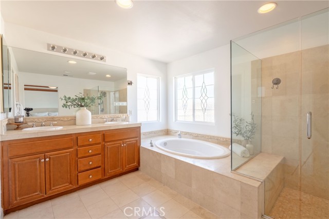 Detail Gallery Image 24 of 33 For 17425 Honey Maple, Canyon Country,  CA 91387 - 4 Beds | 3 Baths