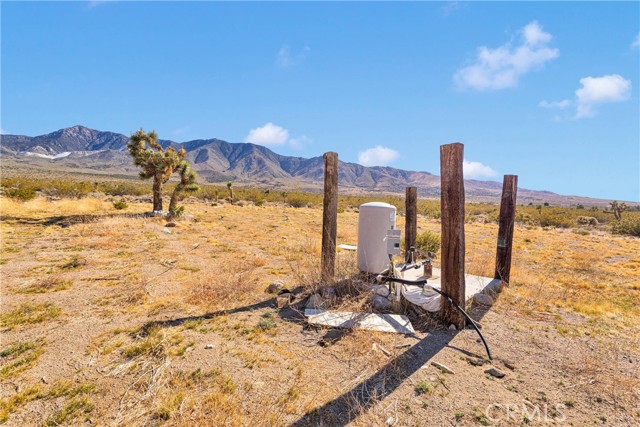 Detail Gallery Image 7 of 32 For 30229 Bourbon Rd, Lucerne Valley,  CA 92356 - 1 Beds | 1 Baths