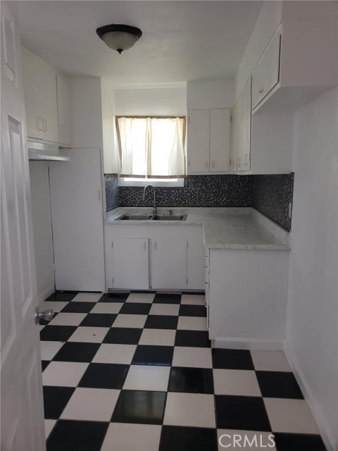 Detail Gallery Image 3 of 3 For 614 N Date, Hemet,  CA 92543 - 2 Beds | 1 Baths
