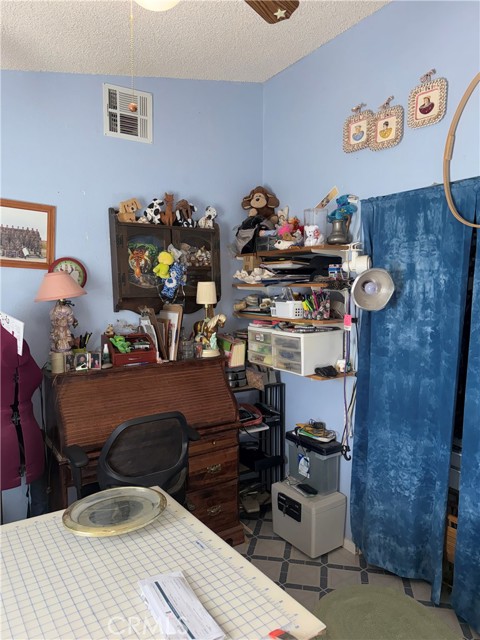 Detail Gallery Image 11 of 57 For 7117 Bonita, Joshua Tree,  CA 92252 - 3 Beds | 2 Baths