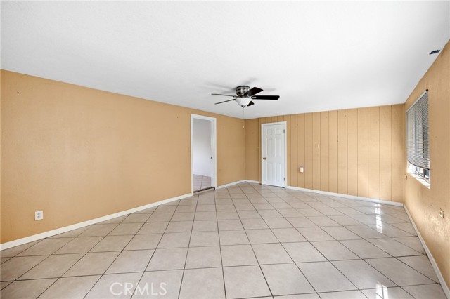 4060 Olive Street, Chino CA: https://media.crmls.org/medias/b044e301-8a92-4099-aa58-deff0c4990c2.jpg