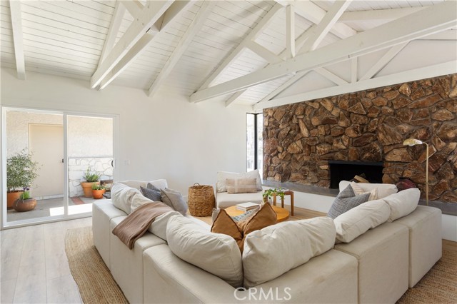 2136 E Jackson Avenue, Orange CA: https://media.crmls.org/medias/b04572db-7a36-4ae3-8301-b229dfb070e6.jpg