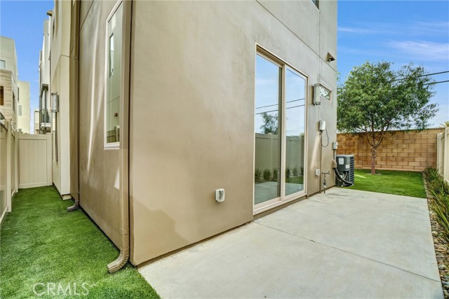 Image 40 of 51 For 24 Ebb Tide  