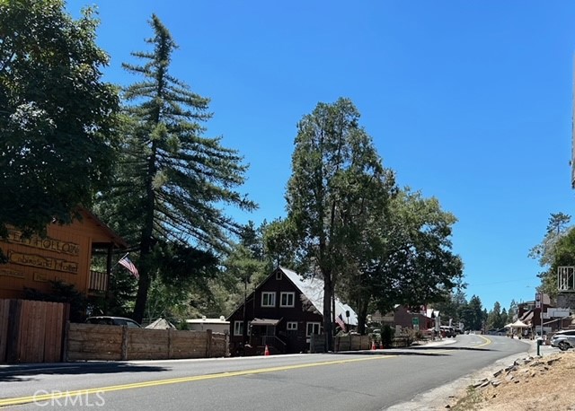 24060 Lake Drive, Crestline, California 92325, ,Commercial Lease,For Rent,24060 Lake Drive,CREV24171116