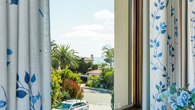 1699 Calle De Los Alamos, San Clemente CA: https://media.crmls.org/medias/b0474f0f-2ea5-4604-a5cb-d83f229cd04a.jpg
