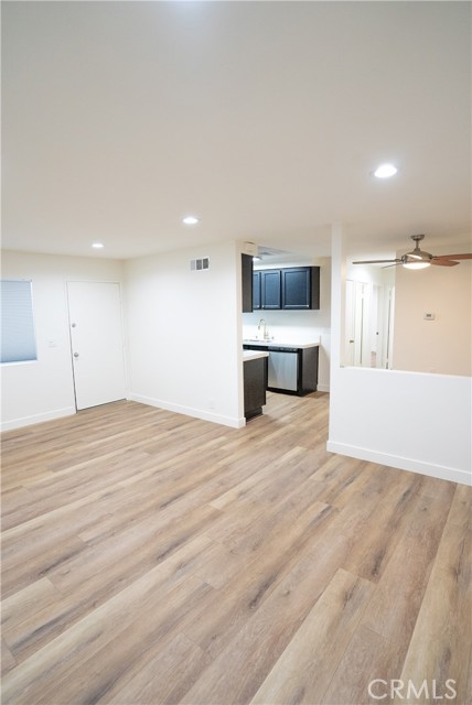 2057 Avenida Placida, 4 photo 3