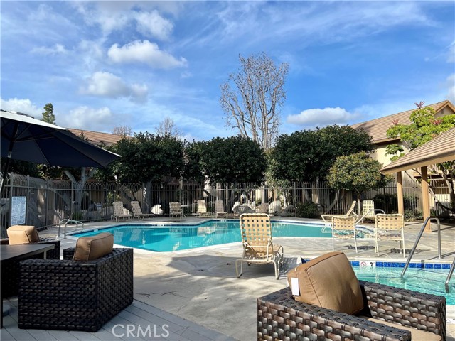486 Orange Blossom, Irvine CA: https://media.crmls.org/medias/b047f601-dde2-403e-b28d-c60c367e150d.jpg