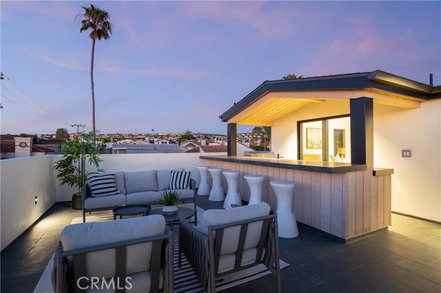 519 Narcissus AVE Unit: B