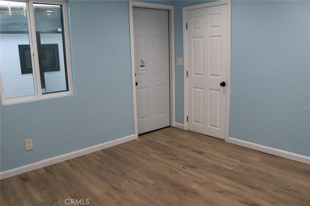 https://media.crmls.org/medias/b04998b8-0d6e-48f6-8b19-af85f63ab76f.jpg?preset=X-Large