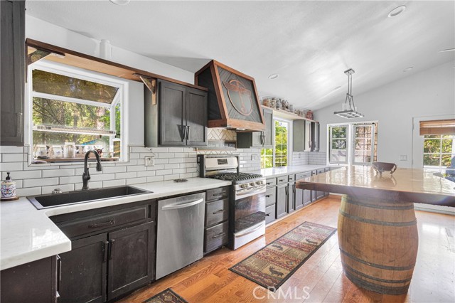 Image 3 of 67 For 810 Oakmont Lane