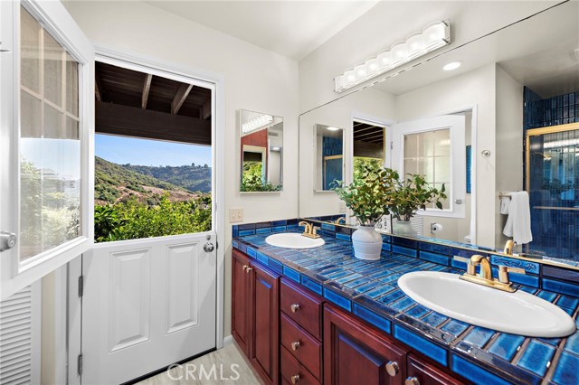 Detail Gallery Image 31 of 46 For 1362 Morningside Dr, Laguna Beach,  CA 92651 - 5 Beds | 3/1 Baths