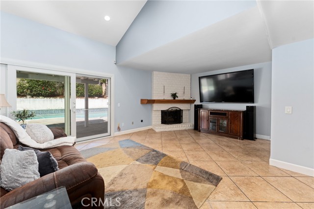 Detail Gallery Image 16 of 44 For 2247 Bella Ave, Upland,  CA 91784 - 4 Beds | 3 Baths