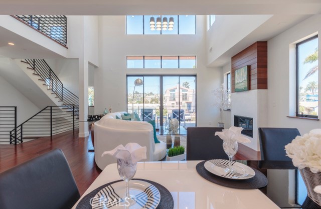 521 Gertruda, Redondo Beach, California 90277, 3 Bedrooms Bedrooms, ,3 BathroomsBathrooms,Residential,Sold,Gertruda,PV17159971