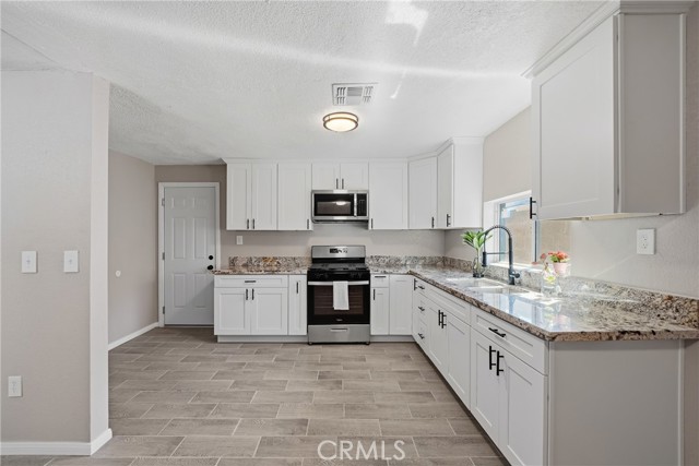 Detail Gallery Image 13 of 30 For 7791 Eucalyptus, Highland,  CA 92346 - 2 Beds | 1 Baths