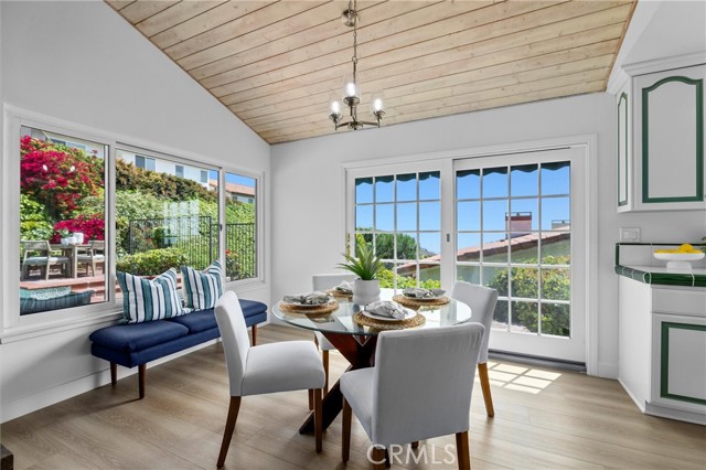 6808 Kings Harbor Drive, Rancho Palos Verdes CA: https://media.crmls.org/medias/b04ccc0e-d188-4d86-8b42-42486c102129.jpg