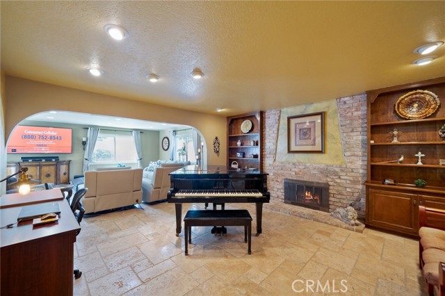 21291 Calle Recreo, Lake Forest CA: https://media.crmls.org/medias/b04d0fb4-beb1-4a59-aa54-30979a642e28.jpg