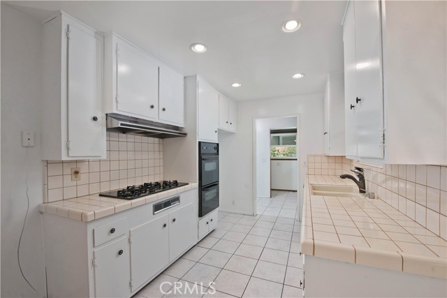 Detail Gallery Image 19 of 42 For 9655 Gothic, North Hills,  CA 91343 - 3 Beds | 2 Baths