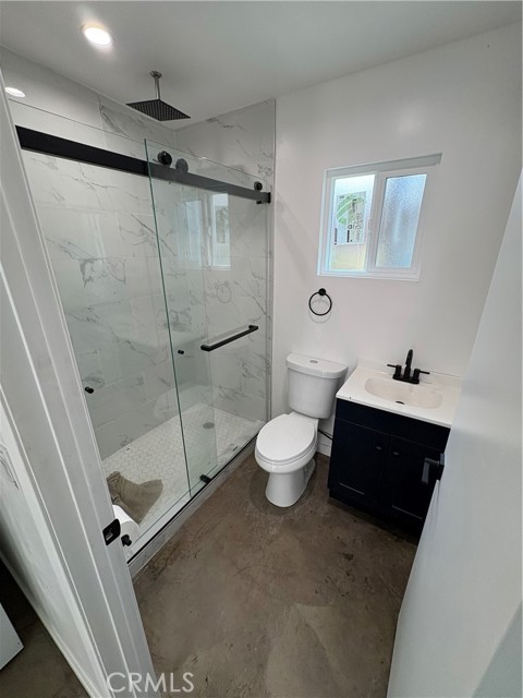 Detail Gallery Image 6 of 7 For 7315 1/2 Normandie, Los Angeles,  CA 90044 - 2 Beds | 1 Baths