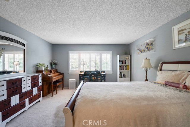 Detail Gallery Image 18 of 58 For 19455 Eagle Ridge Ln, Porter Ranch,  CA 91326 - 2 Beds | 3 Baths