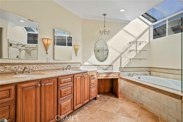 Detail Gallery Image 28 of 38 For 6452 Doral Dr, Huntington Beach,  CA 92648 - 5 Beds | 3/1 Baths