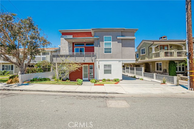 2415 Carnegie Lane, Redondo Beach, California 90278, 3 Bedrooms Bedrooms, ,3 BathroomsBathrooms,Residential,Sold,Carnegie,PV24147178