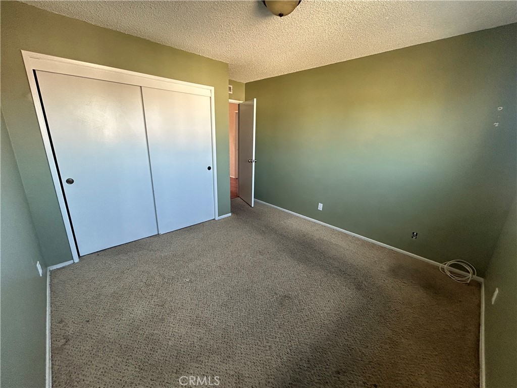 https://media.crmls.org/medias/b04f4573-6384-4b17-bc38-ceafbb03a09a.jpg?preset=X-Large