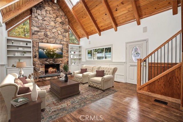 Detail Gallery Image 2 of 72 For 995 Tirol Ln, Lake Arrowhead,  CA 92352 - 4 Beds | 6 Baths