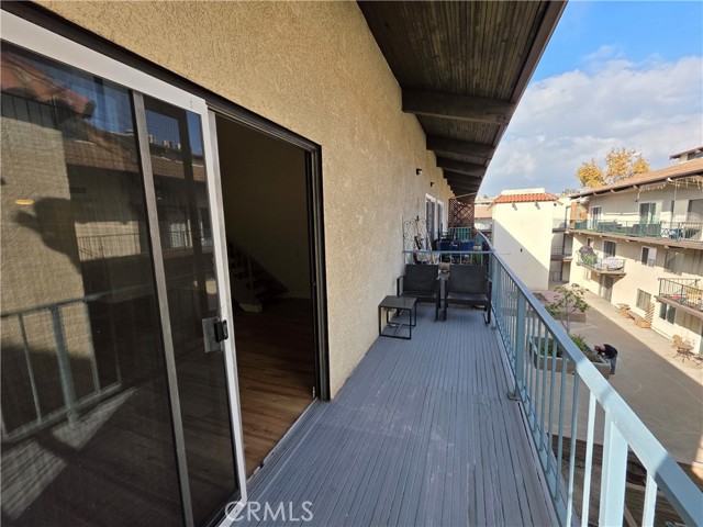 Detail Gallery Image 13 of 16 For 5460 White Oak Ave #H310,  Encino,  CA 91316 - 1 Beds | 1/1 Baths