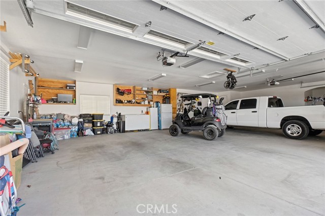 Detail Gallery Image 49 of 73 For 14260 Chinook Rd, Apple Valley,  CA 92307 - 5 Beds | 5/3 Baths