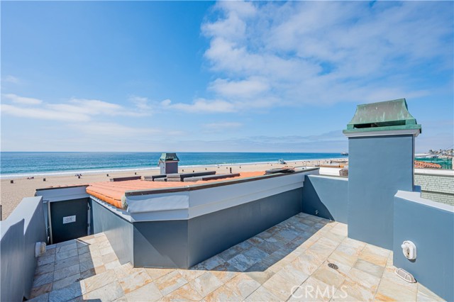 3410 The Strand, Hermosa Beach, California 90254, 3 Bedrooms Bedrooms, ,1 BathroomBathrooms,Residential,Sold,The Strand,IN22210805