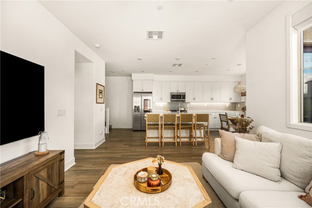 Detail Gallery Image 11 of 51 For 1613 Jade Road, Mission Viejo,  CA 92694 - 3 Beds | 3 Baths