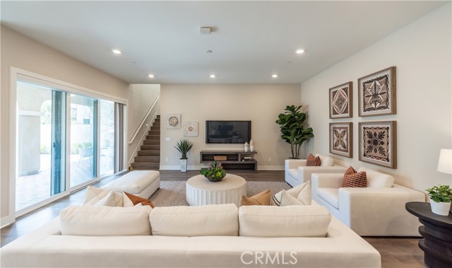 54 Sagan Way, Irvine CA: https://media.crmls.org/medias/b0532982-6176-4081-95ab-70ddd862fdfb.jpg