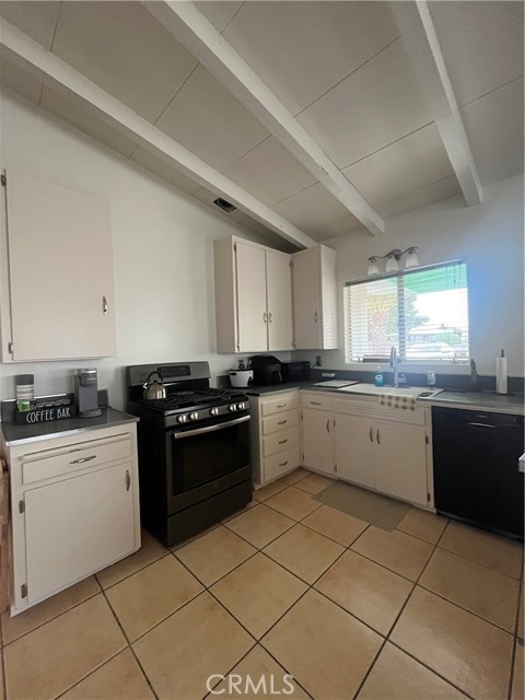 12315 Avenida Alta Loma, Desert Hot Springs CA: https://media.crmls.org/medias/b0534865-cb9c-4573-82f5-9817ed1ec2a4.jpg