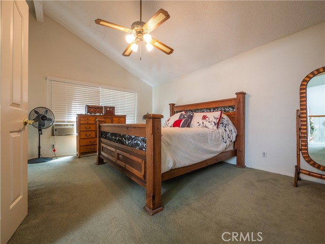 Detail Gallery Image 5 of 23 For 1241 Oakcrest Cir, Corona,  CA 92882 - 4 Beds | 2/1 Baths