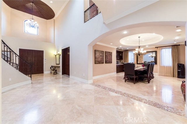 Detail Gallery Image 16 of 52 For 12530 Collins St, Valley Glen,  CA 91607 - 6 Beds | 5/1 Baths