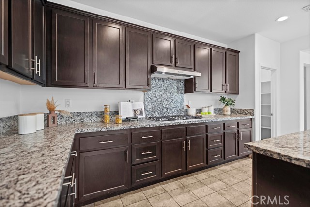 16119 Almond Avenue, Chino CA: https://media.crmls.org/medias/b053b0af-46ab-4370-b4fa-4ca73d6d3139.jpg