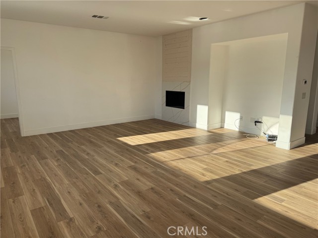 Detail Gallery Image 6 of 22 For 37920 Pisces Cir, Palmdale,  CA 93552 - 5 Beds | 4 Baths