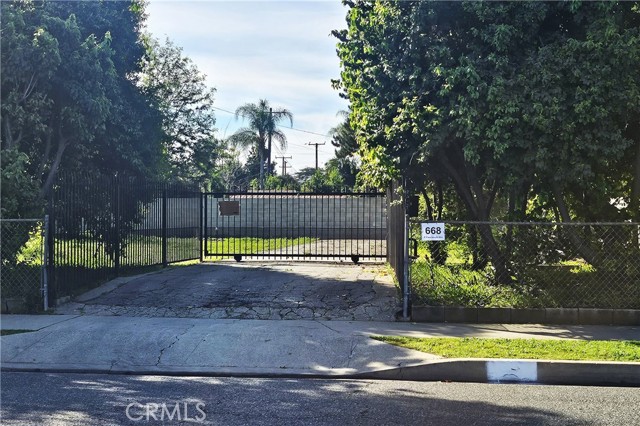 Detail Gallery Image 3 of 10 For 668 E Francisquito Ave, West Covina,  CA 91790 - – Beds | – Baths