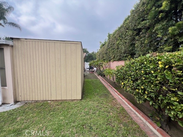 https://media.crmls.org/medias/b054a74f-f140-4970-b783-3957b6eba2ee.jpg?preset=X-Large
