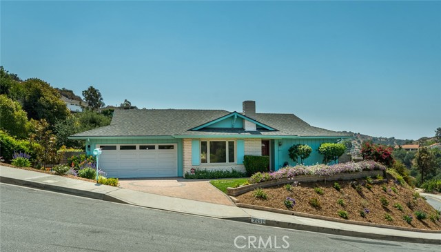 Detail Gallery Image 1 of 38 For 2251 El Arbolita Dr, Glendale,  CA 91208 - 2 Beds | 2 Baths