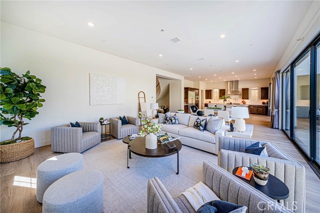 77 Eider Run, Irvine CA: https://media.crmls.org/medias/b0550130-798e-4d62-8b2d-29af02d326c5.jpg