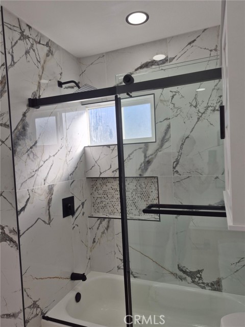 Detail Gallery Image 13 of 19 For 5934 Lemon Ave, Long Beach,  CA 90805 - 2 Beds | 2 Baths