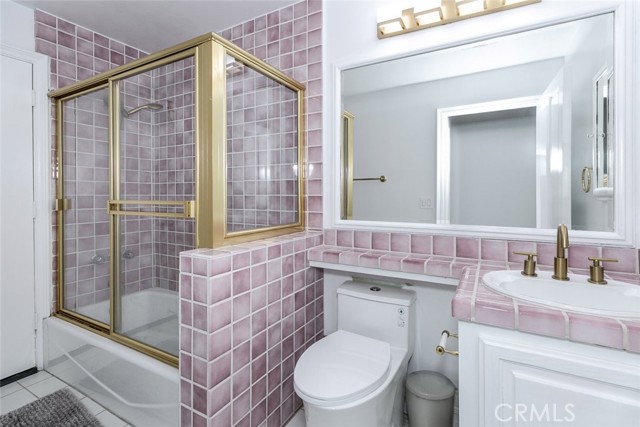 6037 Little Oak Lane, Woodland Hills CA: https://media.crmls.org/medias/b05567dd-f9c6-4227-981b-ebc3695e76b2.jpg